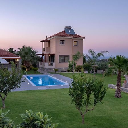 Luxurious Villa David Ano Kalesia Buitenkant foto