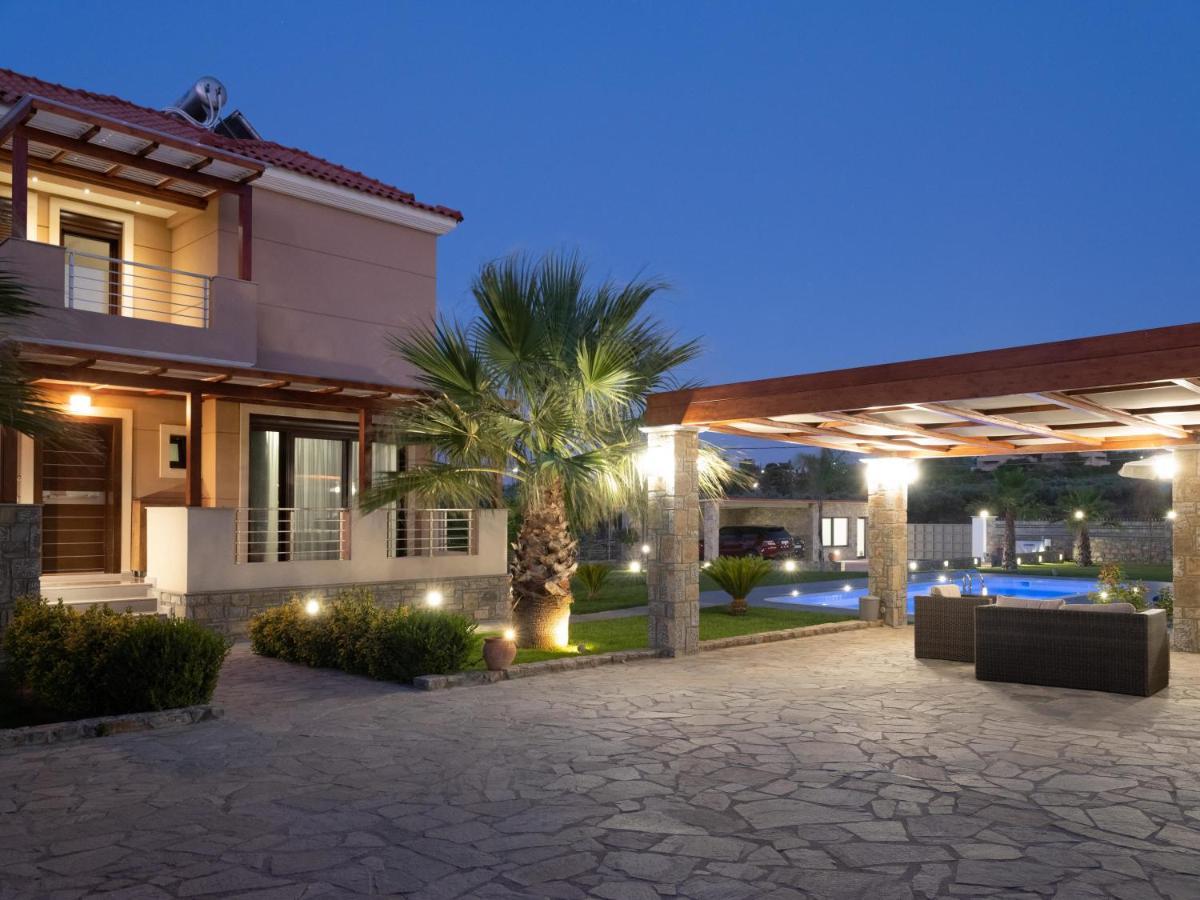 Luxurious Villa David Ano Kalesia Buitenkant foto
