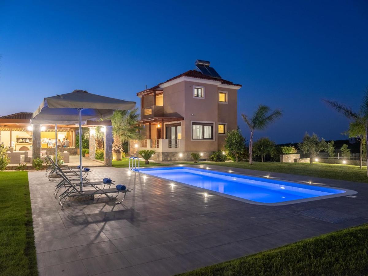Luxurious Villa David Ano Kalesia Buitenkant foto